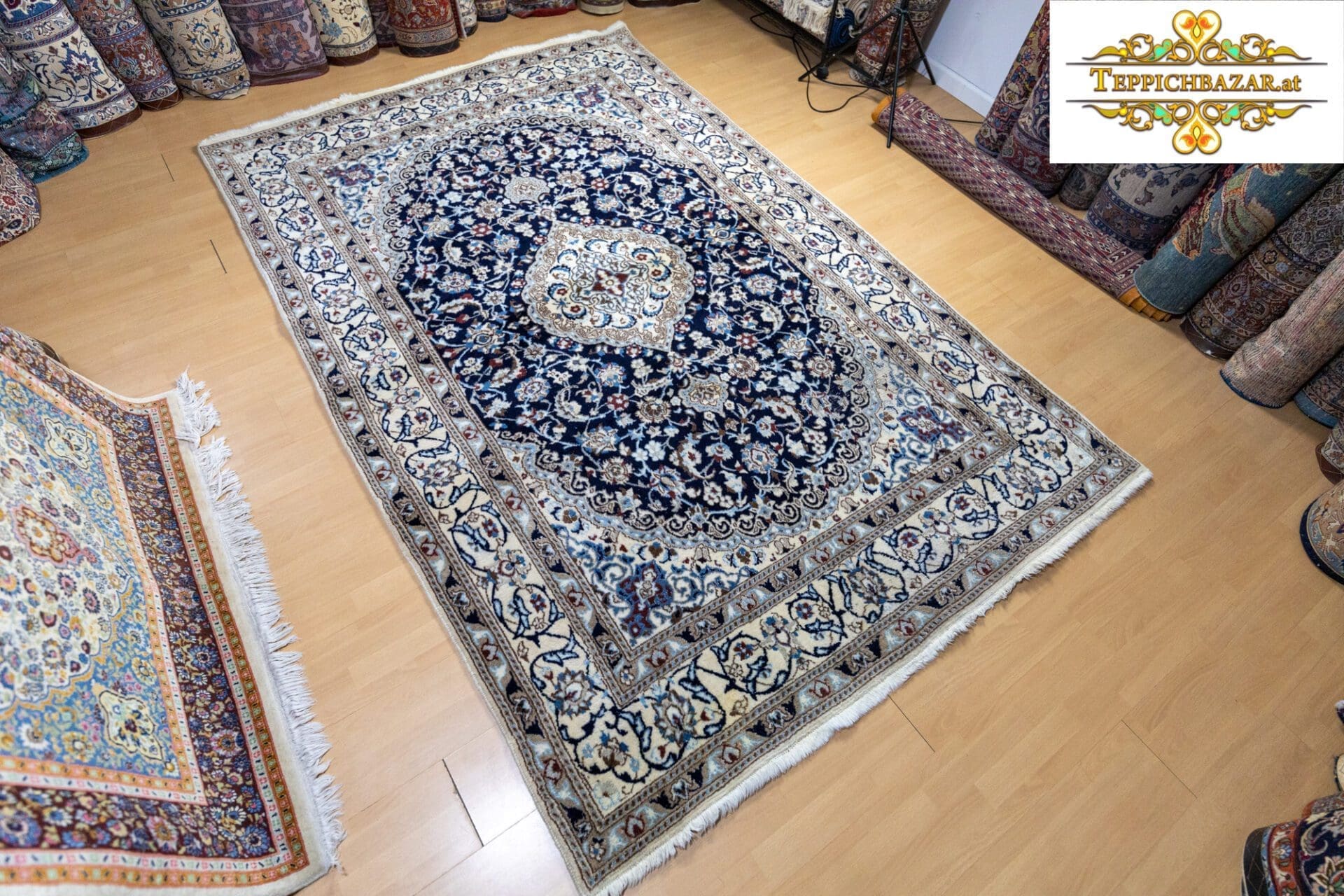 (Verkauft) W1(#332) 294×187cm Handgeknüpfter Nain Perserteppich 12la