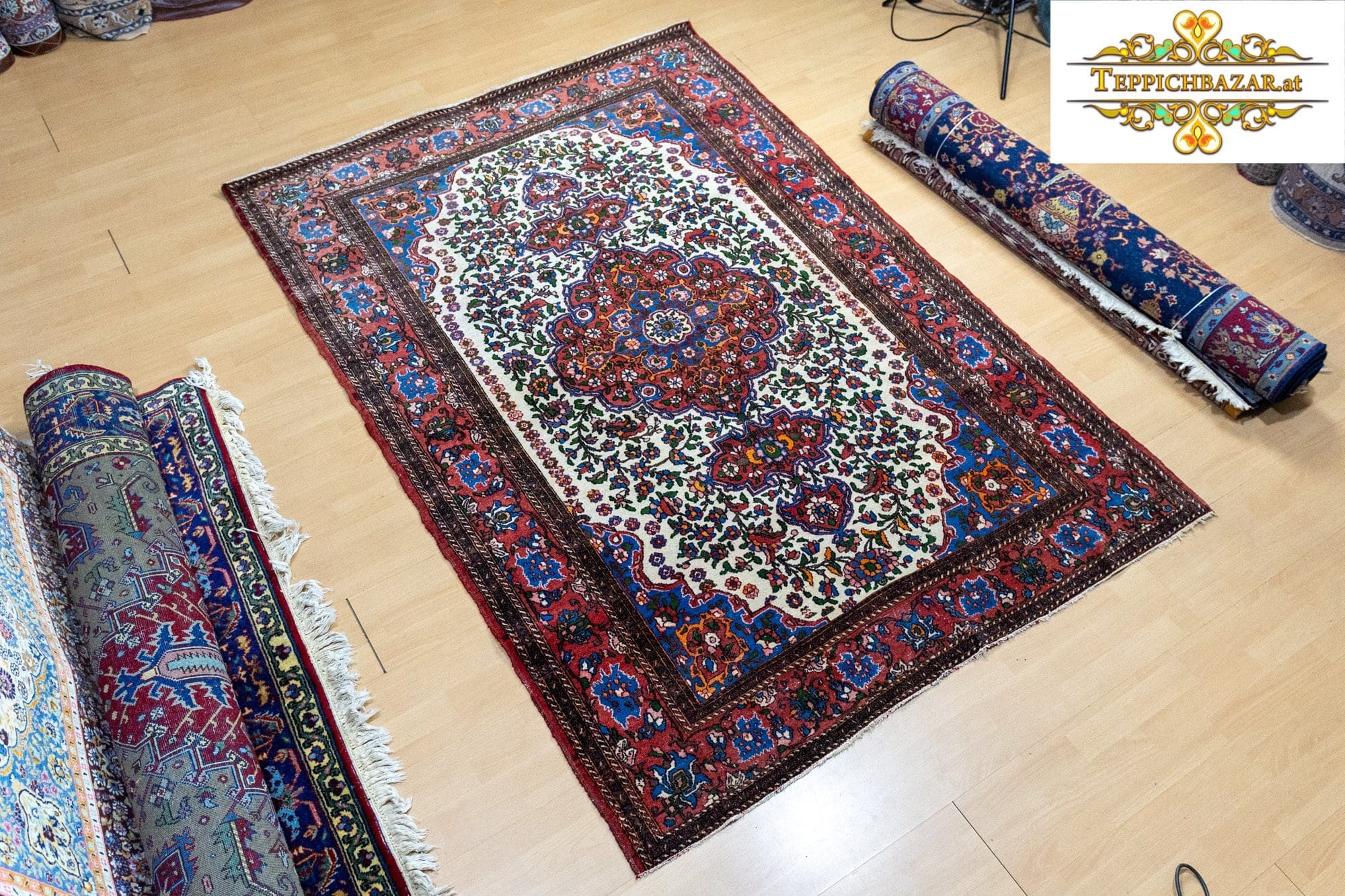 (Verkauft) W1(#337) 215×145cm Handgeknüpfter Isfahan Mubarak Teppich Perserteppich
