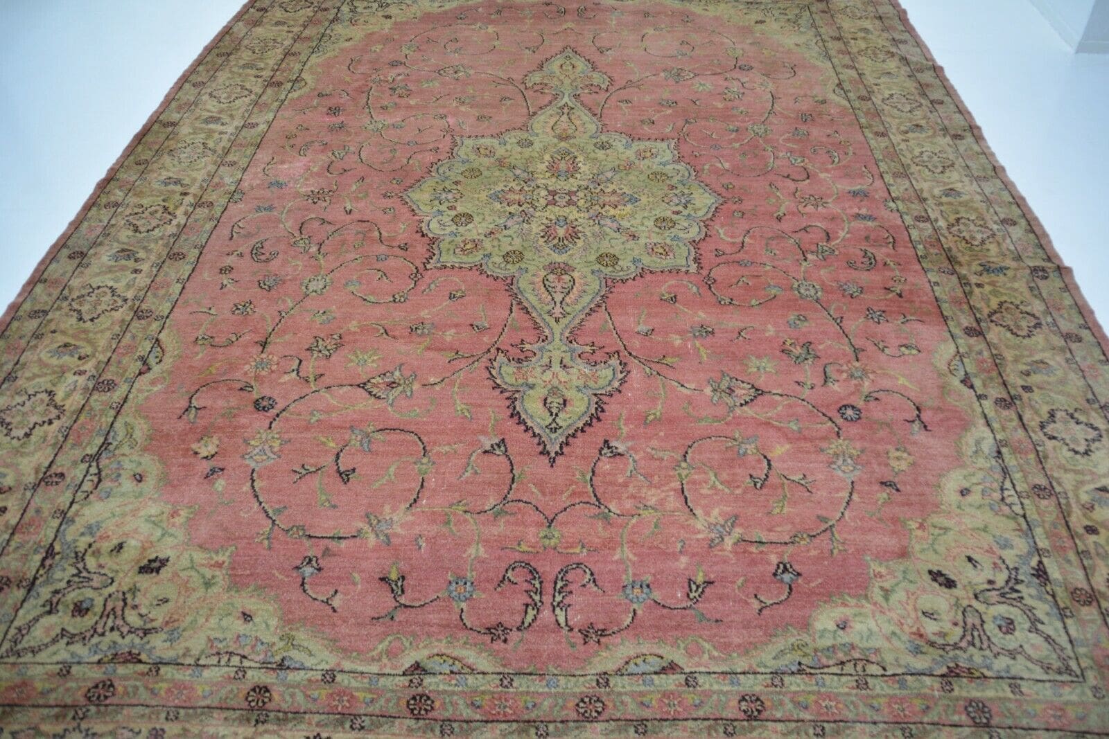 Antiker Handgeknüpfter Vintage Teppich aus der Türkei Ushak, Wolle, ca. 420 x 296 cm