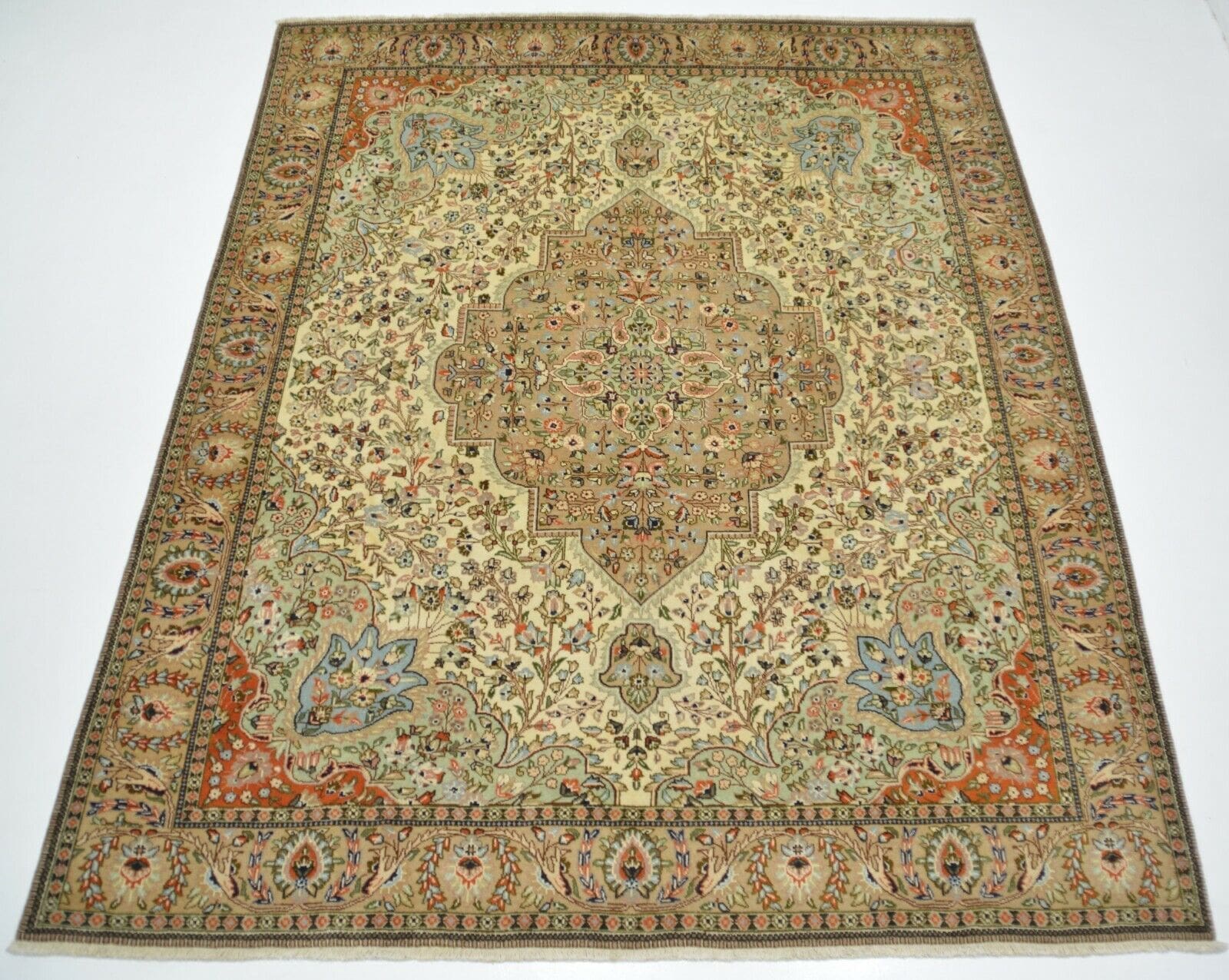 Handgeknüpfter Tabriz-Teppich Tabatabai aus Wolle, ca. 297 x 237 cm