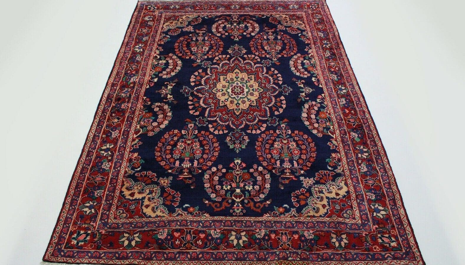 Ekbatan Blau 310x210 cm – klassischer, handgeknüpfter Perserteppich in traditionellem Design