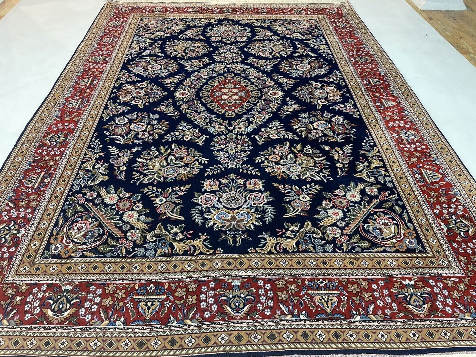 Lagerverkauf Ghom Design Perserteppich 350x250 cm, 1 A Qualität, wie neu, handgeknüpft aus Korkwolle, Perserteppich handgeknüpft