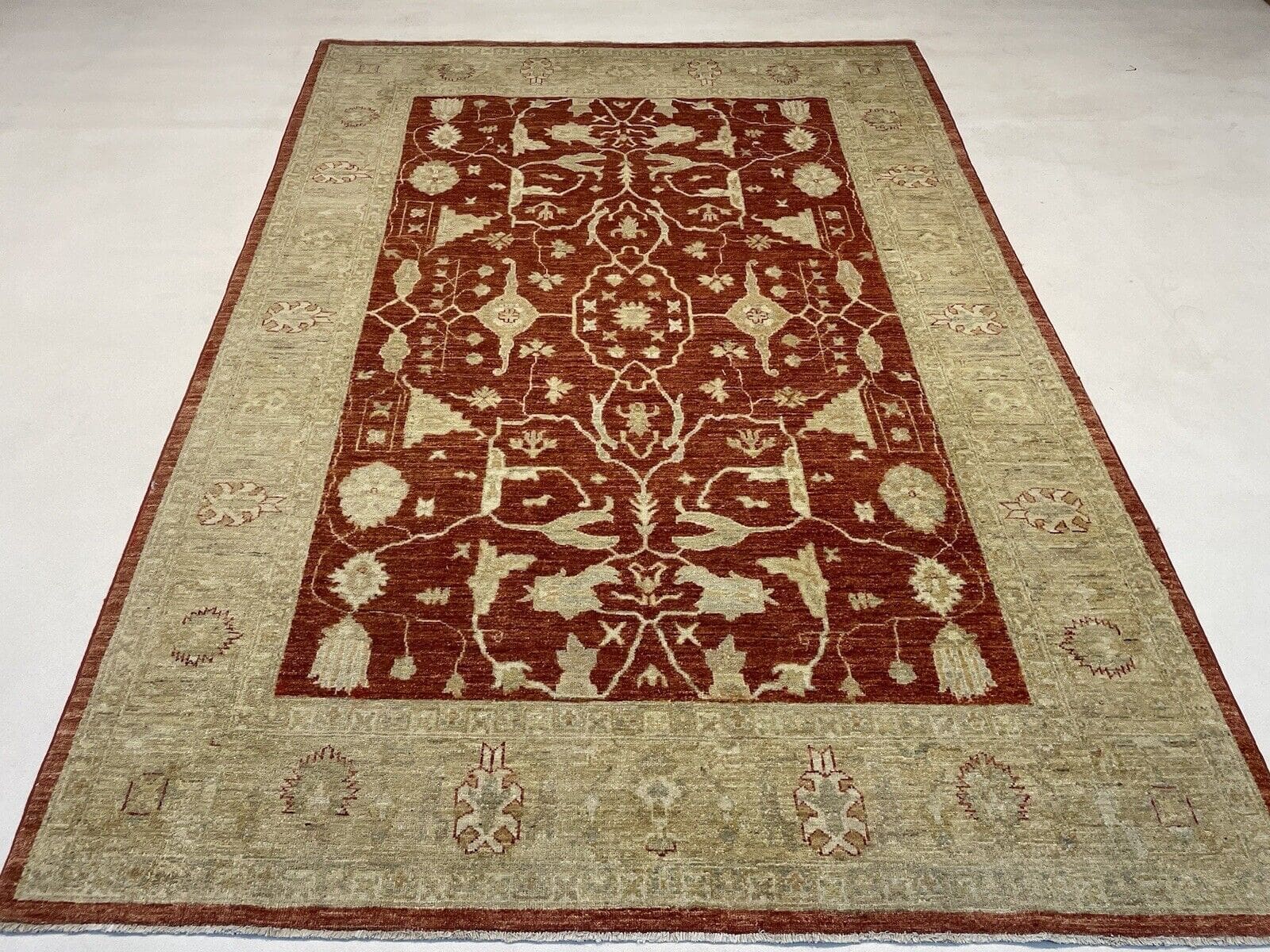 Hochwertiger Ziegler Farahan Original Perserteppich 240x170 cm - Handgeknüpft aus Handgesponnener Wolle in Hellrot mit Goldfarbenen Akzenten