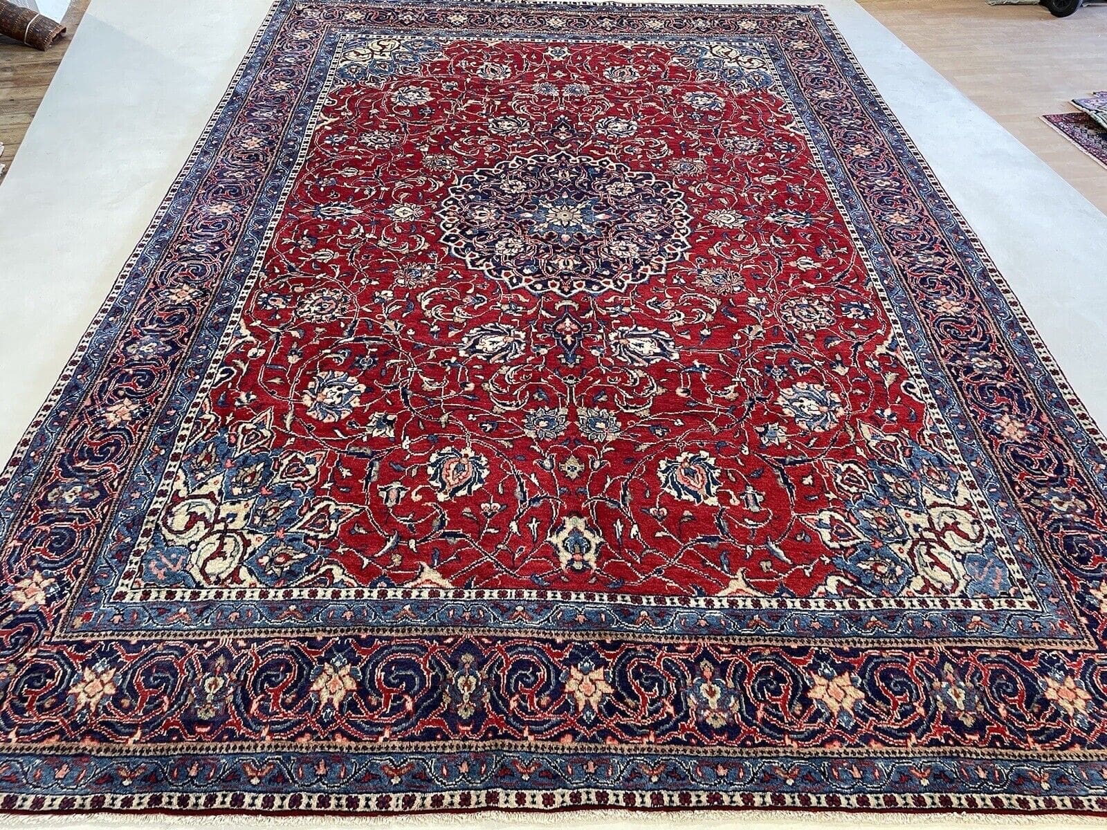 Perserteppich Sarough 410x300 cm - Top Qualität & Design, Handgeknüpft