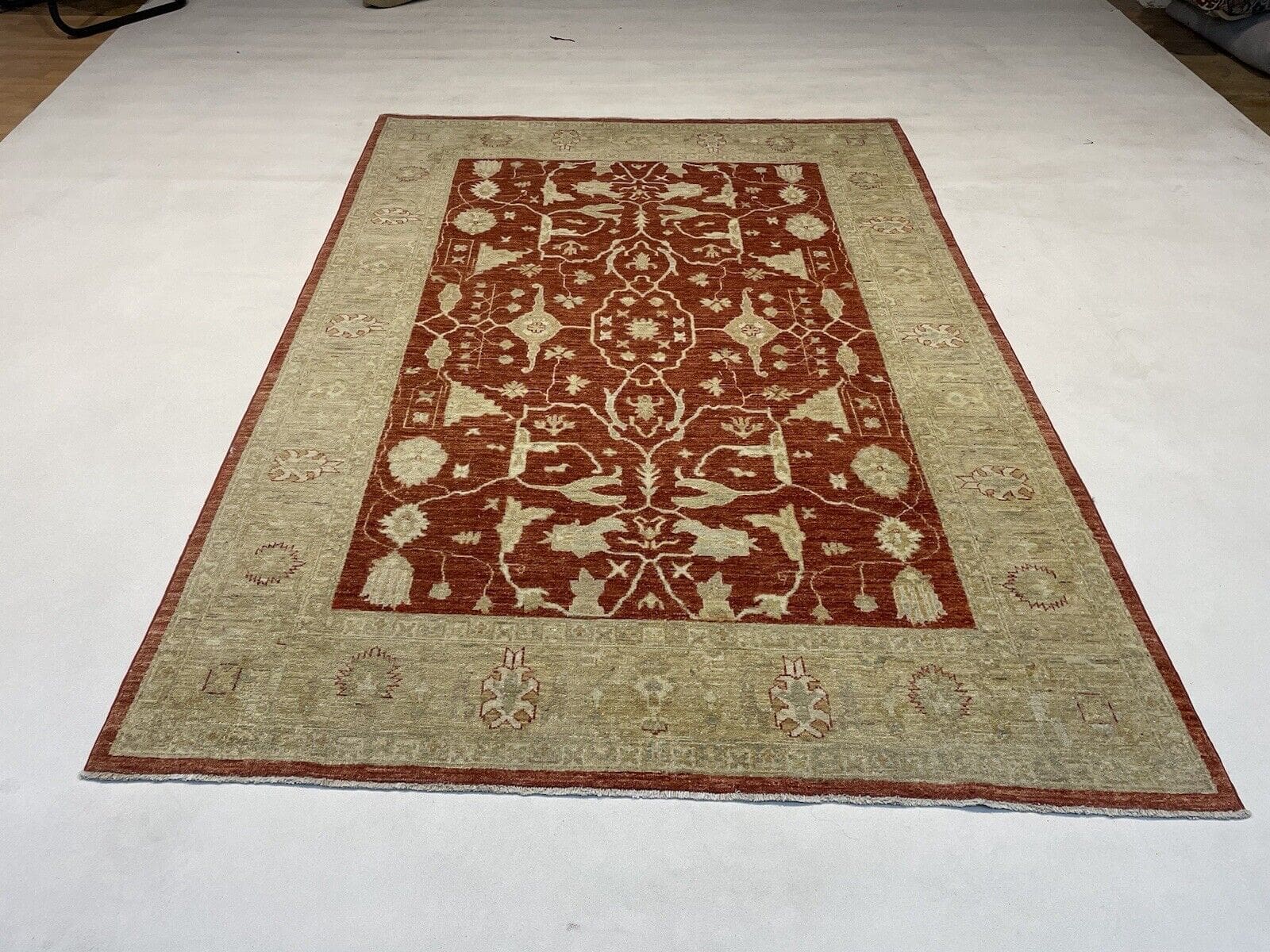 Hochwertiger Ziegler Farahan Original Perserteppich 240x170 cm - Handgeknüpft aus Handgesponnener Wolle in Hellrot mit Goldfarbenen Akzenten