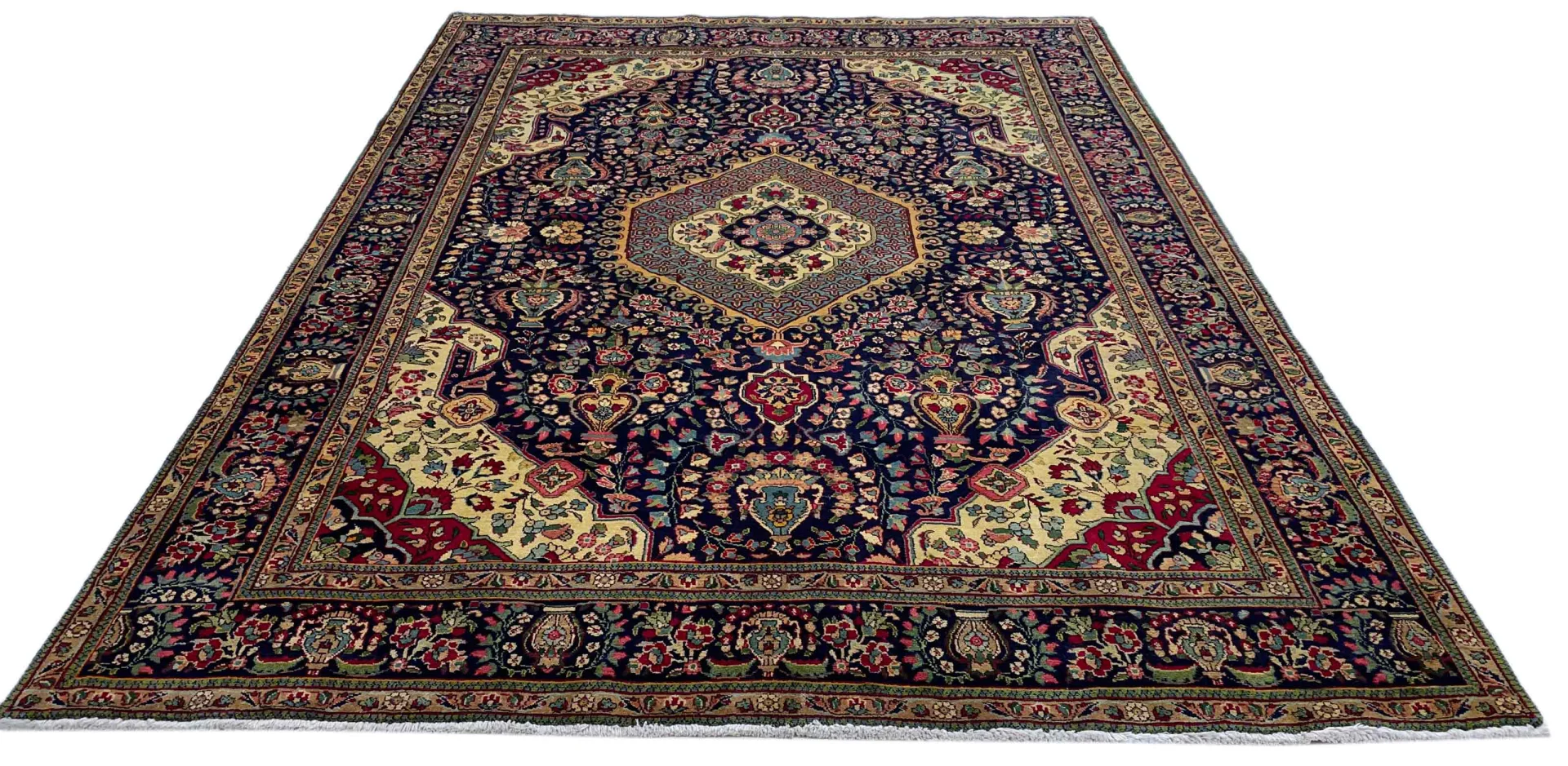 Täbris Teppich 354 x 254 cm – Knotendichte 180K/Qm, handgeknüpft, Perserteppich