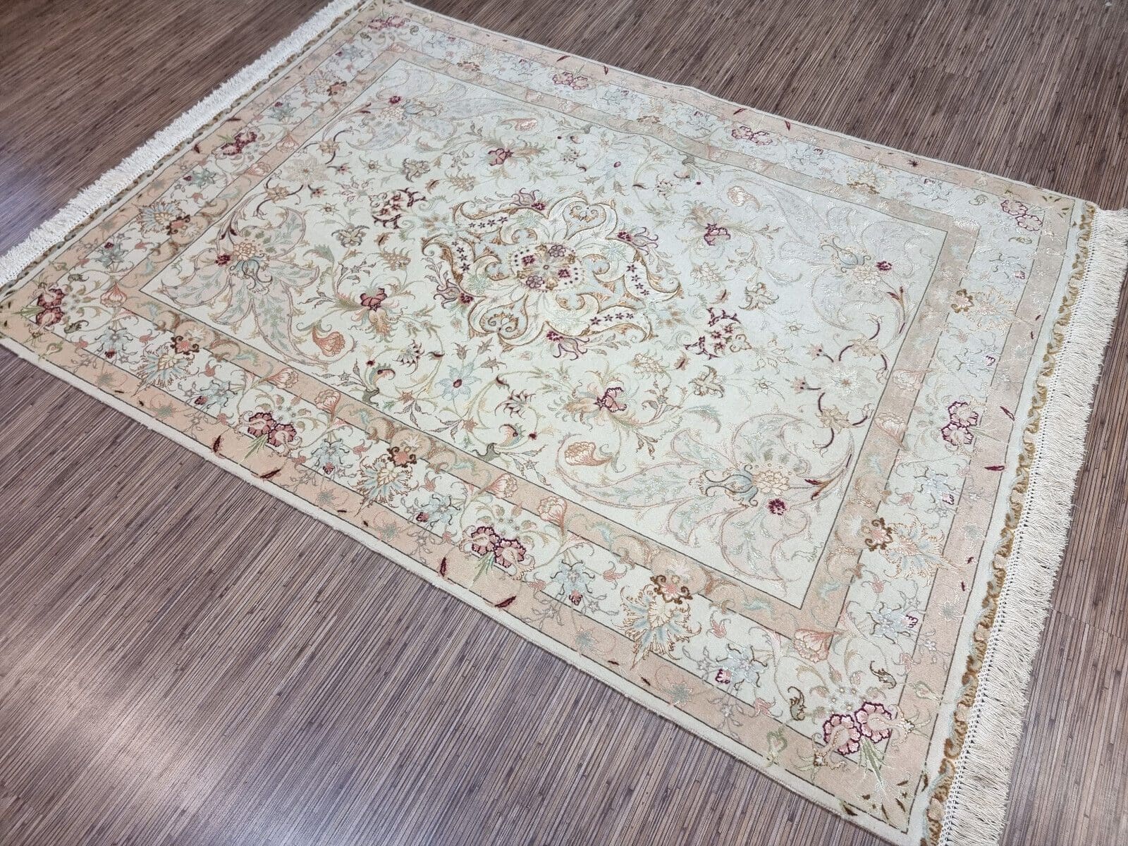 Wunderschöner Original Persischer Täbriz, 207x147 cm², ca. 500.000 Knoten/m², handgeknüpft, Perserteppich