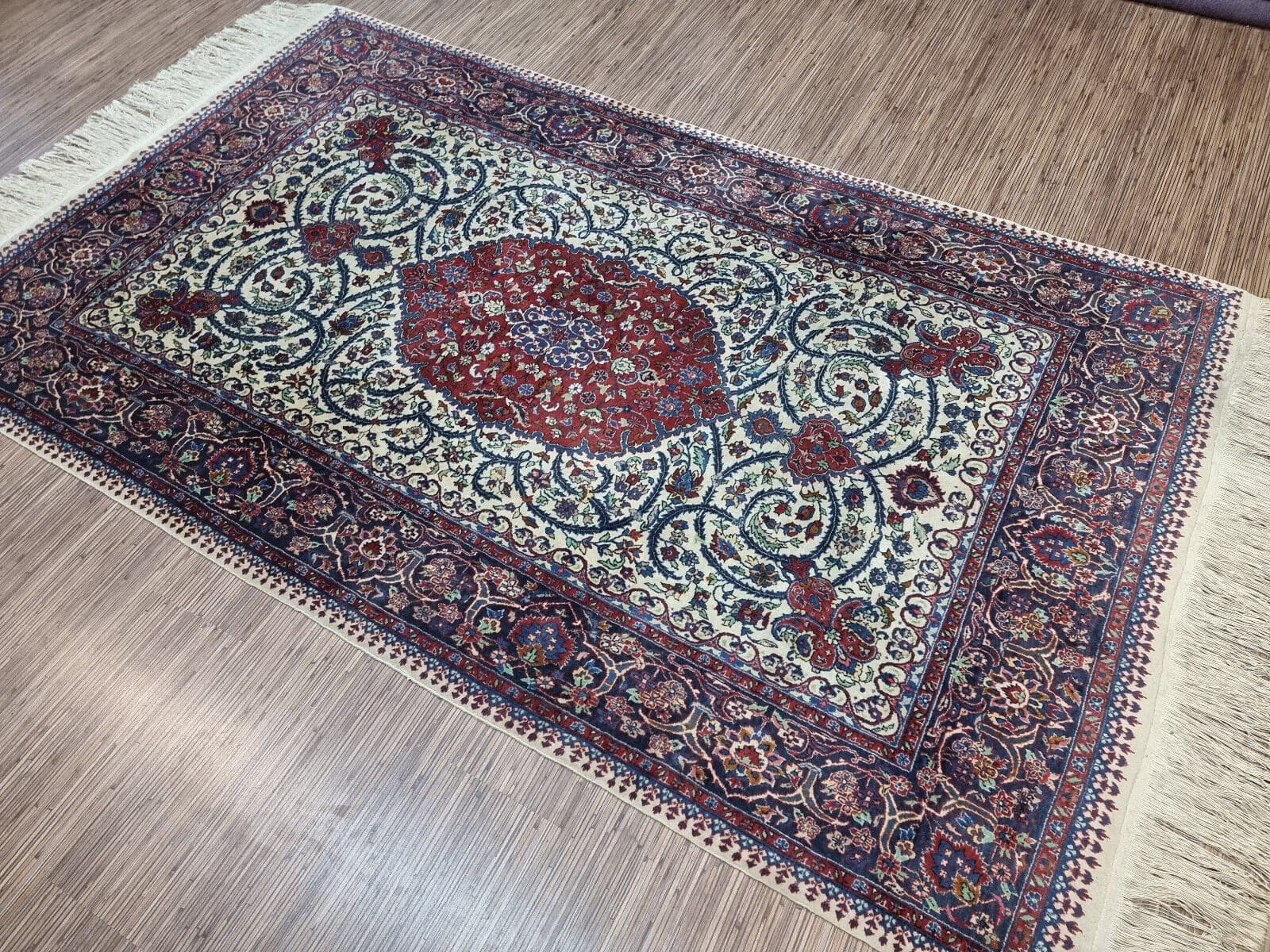 (Verkauft) Wunderschöner Original Pakistanischer Kaschmir Teppich 230x138 cm² – Handgeknüpft, Hohe Qualität, Guter Zustand, Staubig – Perserteppich