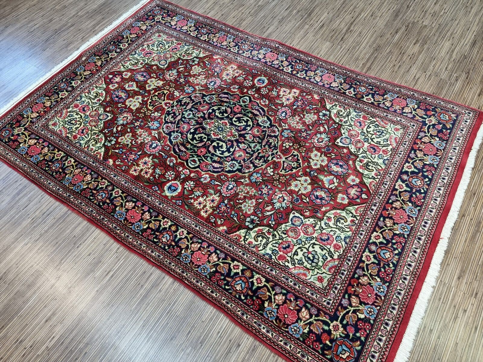 Wunderschöner Alter Persischer Ghom Teppich 209x135 cm - Handgeknüpft - Hochwertige Qualität