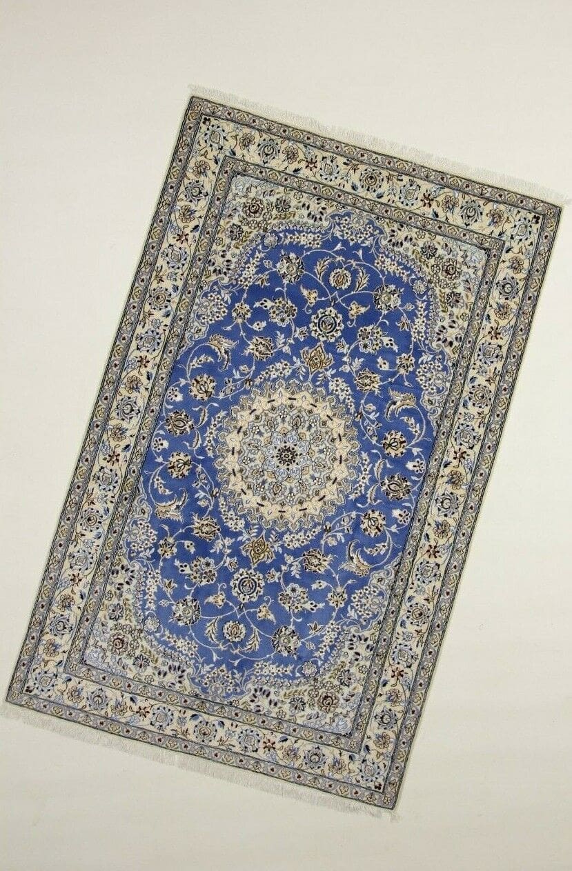 Wunderschöner Perserteppich Super Nain 9 la, 248 x 158 cm, ca. 500.000 Knoten/m², 90% Schurwolle & 10% Seide, sehr gut, dicke 8 mm, handgeknüpft, Perserteppich