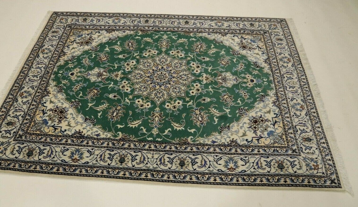 Wunderschöner Orientteppich Super Nain 237 x 168 CM – 300.000 Knoten/m² – 90% Schurwolle & 10% Seide – Neu – Handgeknüpft – Perserteppich