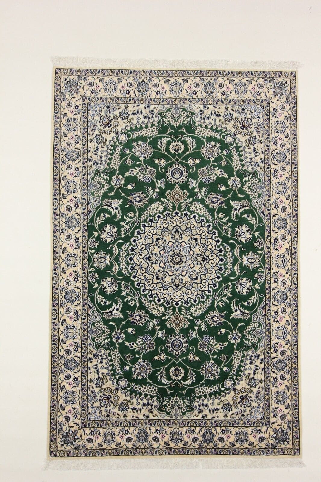 Wunderschöner Super Nain 9 Perserteppich (202 x 133 cm) – 500.000 Knoten/m², 90 % Schurwolle, 10 % Seide, top Zustand, handgeknüpft