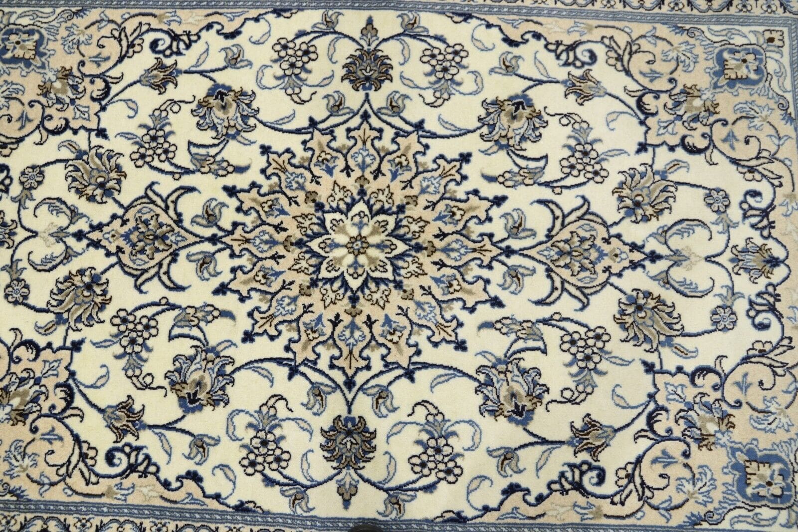 Wunderschöner Orientteppich 245x165 cm – 300.000 Knoten/m² – 90% Schurwolle, 10% Seide – Handgeknüpft – Perserteppich