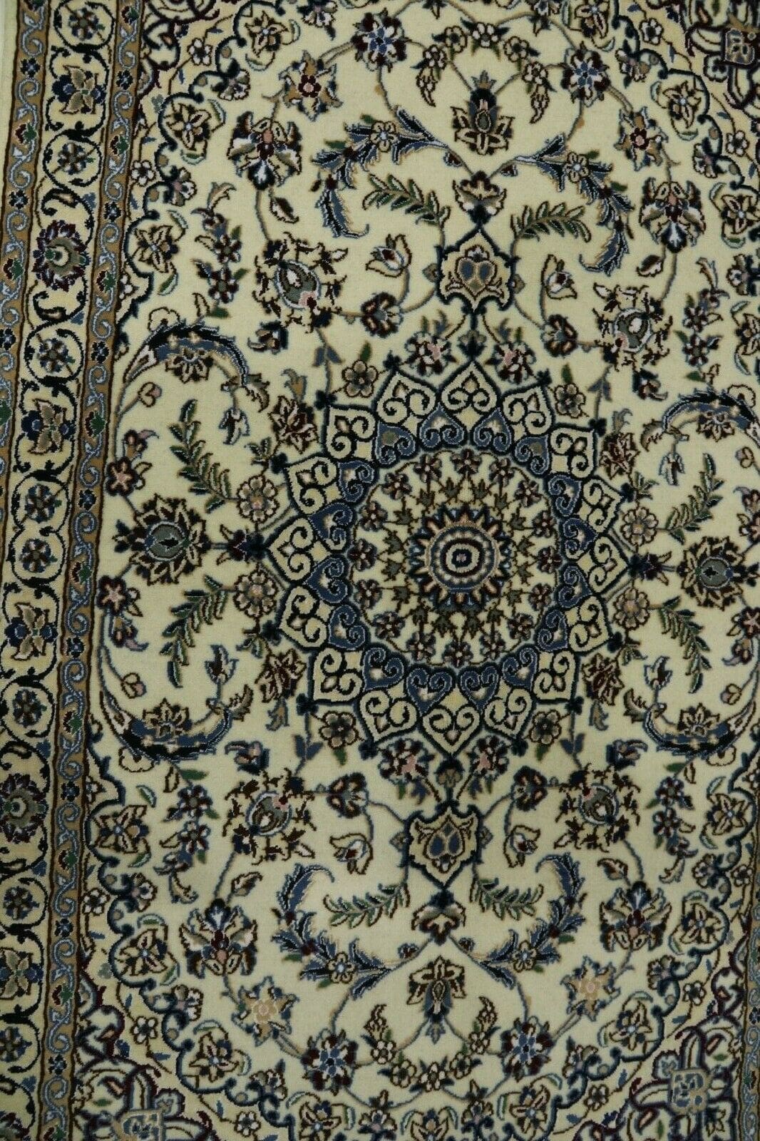 Wunderschöner Perserteppich Super Nain 9 la - 181 x 109 cm, ca. 500.000 Knoten/m², 90% Schurwolle, 10% Seide, Top Zustand, sensationell günstig, handgeknüpft, Perserteppich