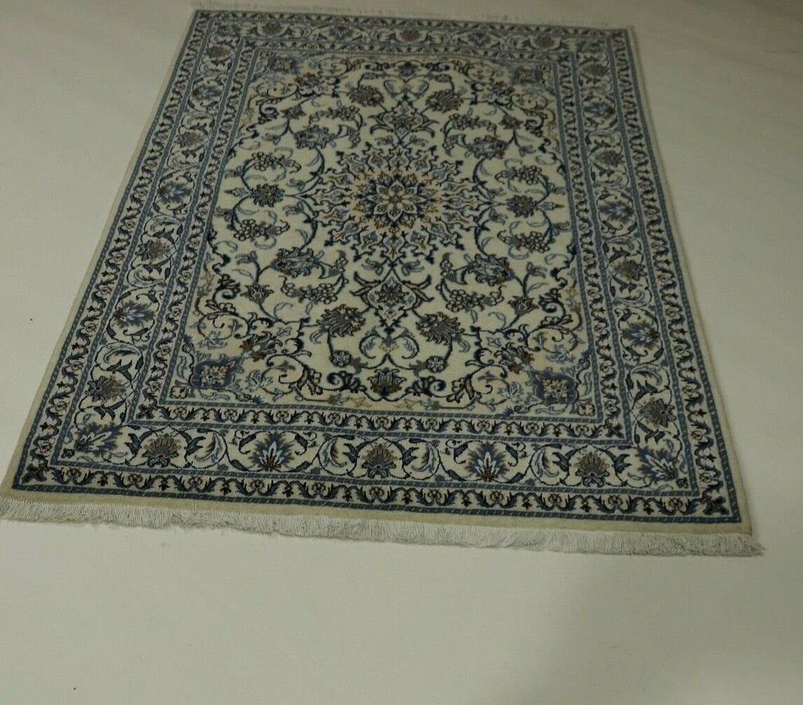 Wunderschöner Perserteppich Nain mit Seide 205 x 146 cm, ca. 300.000 Knoten/m², 90% Schurwolle, 10% Seide, handgeknüpft