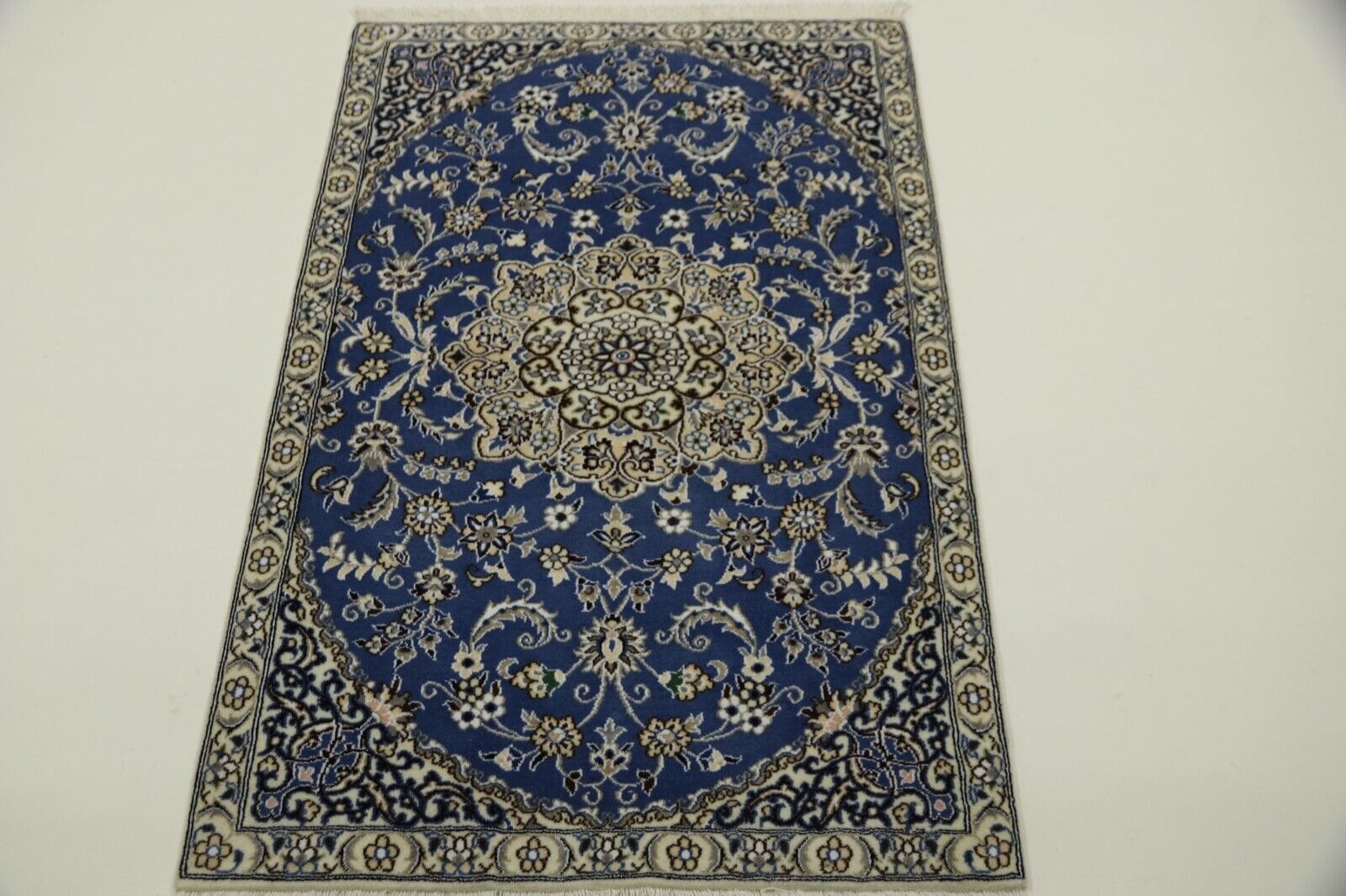 Wunderschöner Super Nain 9la Perserteppich (132 x 87 cm) – 500.000 Knoten/m², 90% Schurwolle, sehr gut erhalten, sensationell günstig – handgeknüpft