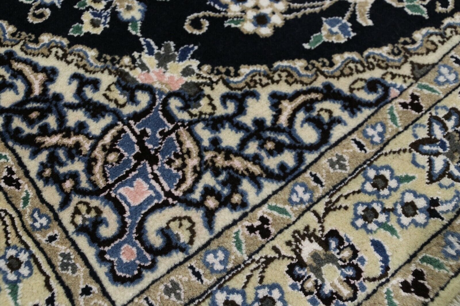 Wunderschöner Orientteppich 144x98 cm - 500.000 Knoten/m² - 90% Schurwolle, 10% Seide - Top Zustand - Handgeknüpft - Perserteppich