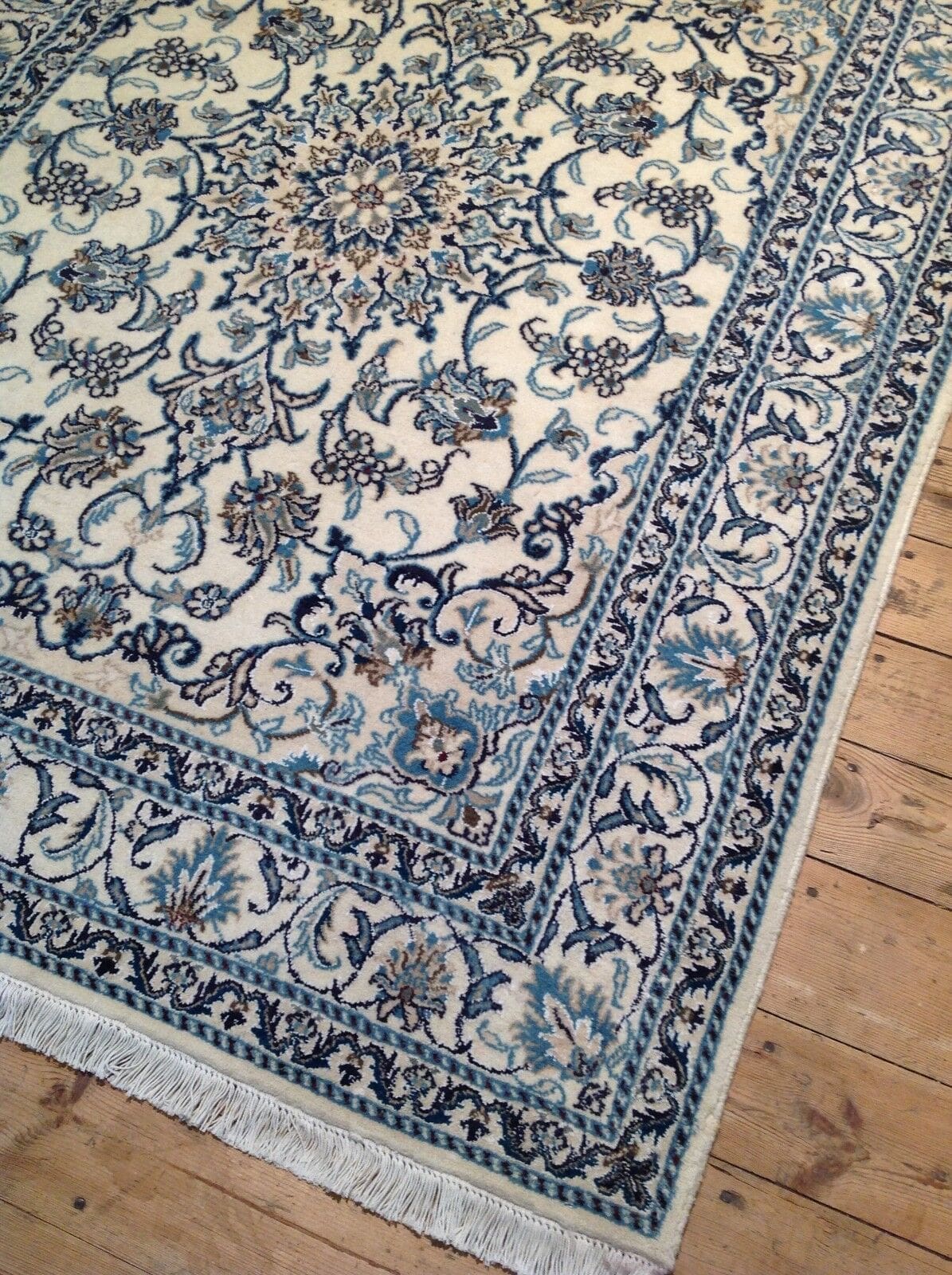 Wunderschöner Perserteppich Nain 201 x 154 cm – 300.000 Knoten/m² – 90 % Schurwolle, 10 % Seide – handgeknüpft