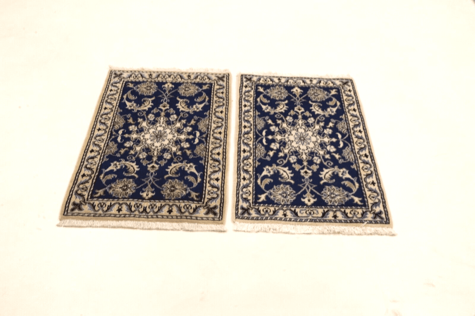 Perserteppich 90 x 60 cm - 300.000 Knoten/m² - Neu, handgeknüpft, 90% Schurwolle & 10% Seide