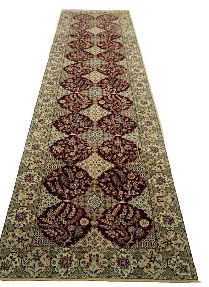 Wunderschöner Perserteppich 394 x 93 cm, Nain 6 La, 850.000-1.000.000 Knoten/m², 80% Korkwolle, 20% Naturseide, handgeknüpft, Top Qualität, Neu