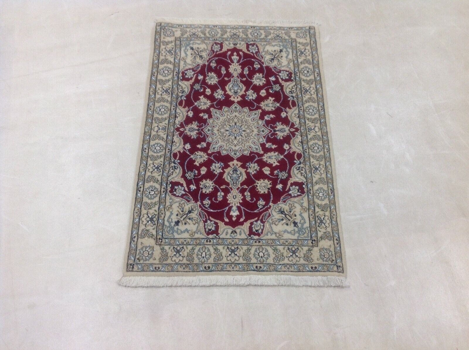 Wunderschöner Perserteppich Super Nain 9 la, 90 x 60 cm, ca. 500.000 Knoten/m², 80% Schurwolle, 20% Seide, Neu, handgeknüpft