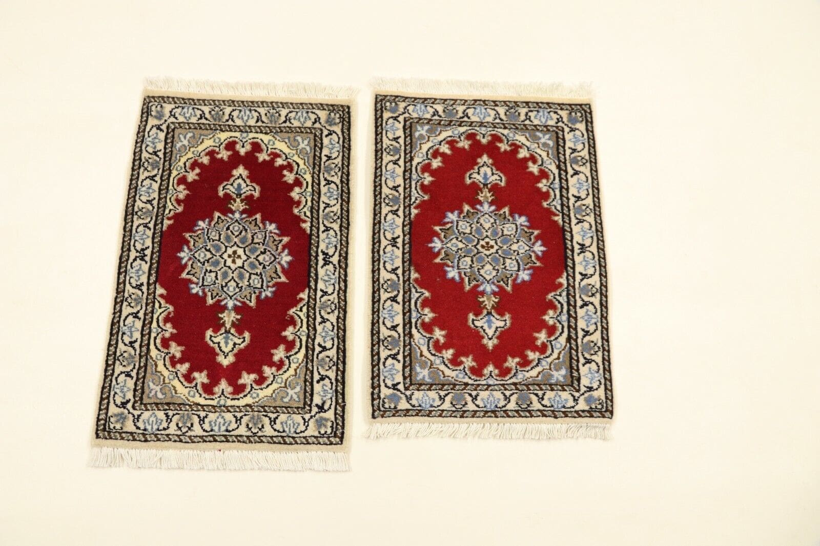 Perserteppich Nain 60 x 40 CM - 300.000 Knoten/m² - 95% Schurwolle, 5% Seide - Top Zustand, handgeknüpft