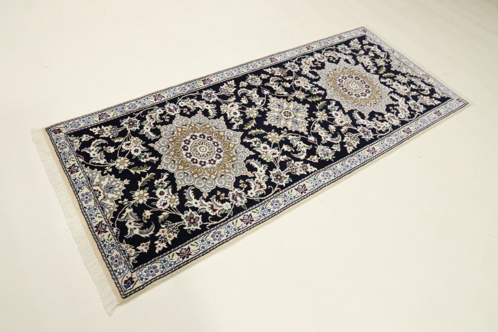 Wunderschöner Orientteppich 195 x 84 cm – 500.000 Knoten/m² – 90% Schurwolle, 10% Seide, handgeknüpft, Perserteppich