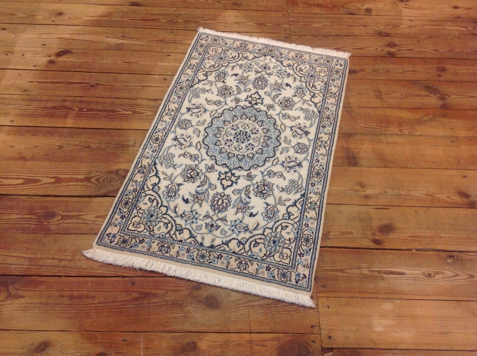 Wunderschöner Perserteppich Super Nain 9La (101x64 cm) mit 500.000 Knoten/m², 80% Schurwolle und 20% Seide, Top Zustand, handgeknüpft, Perserteppich