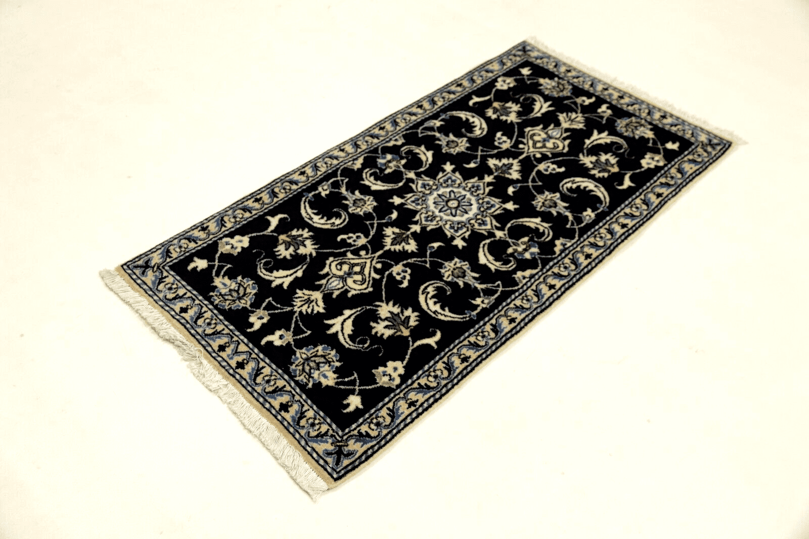 Orientteppich 138 x 71 CM - Ca. 300.000 Knoten/m² - 100% Schurwolle - Top Neu - handgeknüpft - Perserteppich