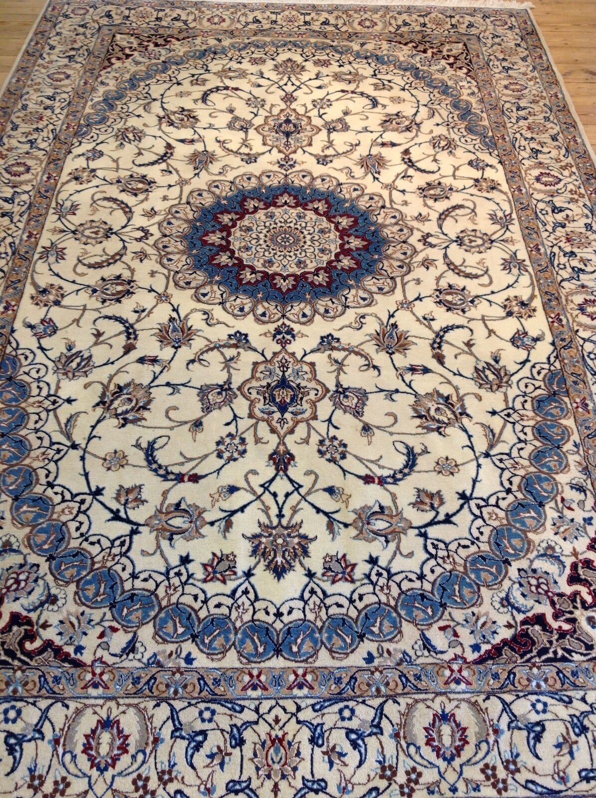Wunderschöner Perserteppich Nain 315 x 205 cm | 400.000 Knoten/m² | Neu | Wolle mit Seide | handgeknüpft