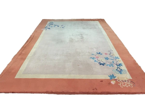 Antiker Peking-Teppich 355x255 cm – Top Zustand, graues Spitzern-Design, 12 mm Florhöhe, für Fußbodenheizung geeignet – handgeknüpft, Perserteppich