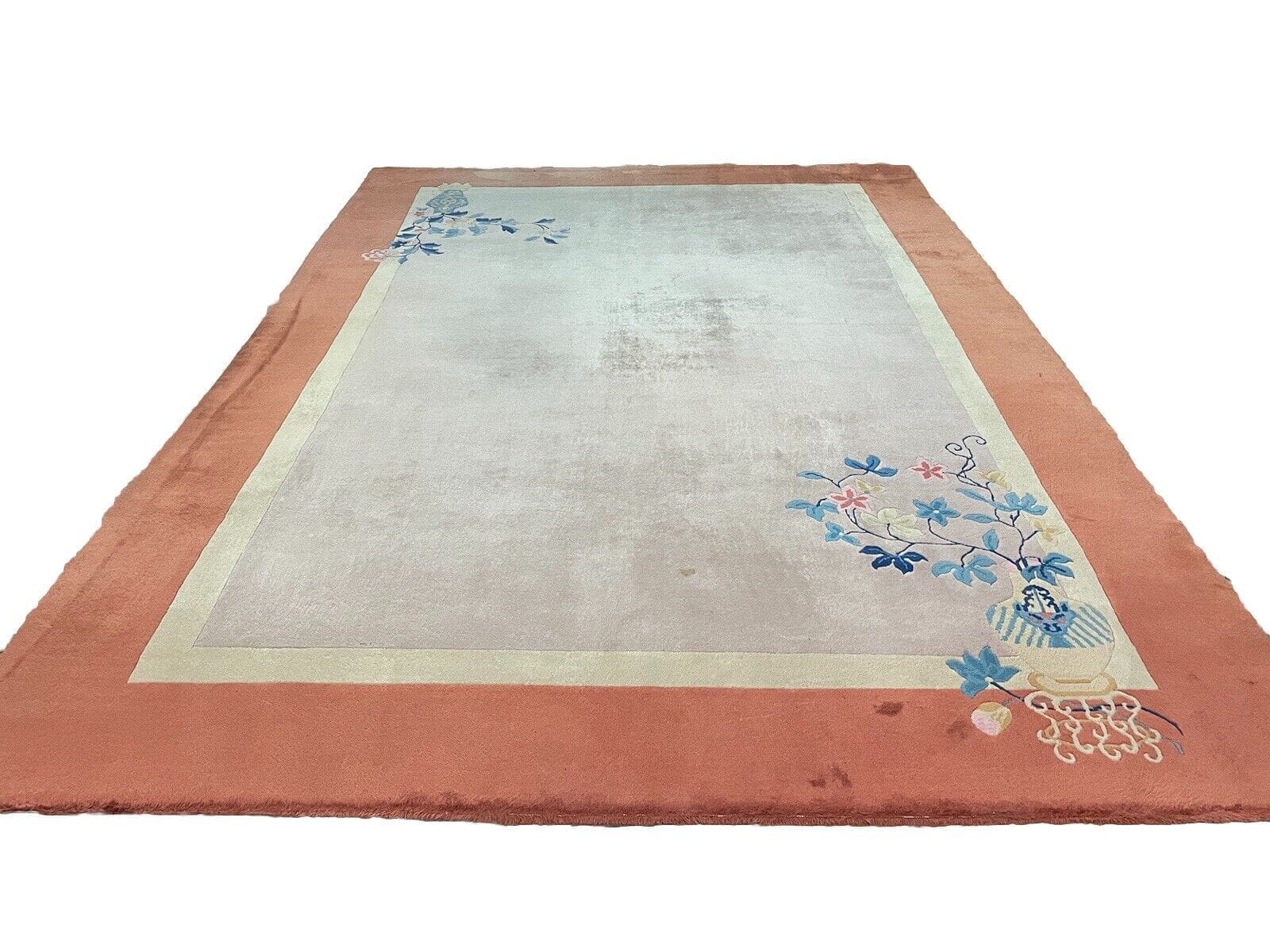 Antiker Peking-Teppich 355x255 cm – Top Zustand, graues Spitzern-Design, 12 mm Florhöhe, für Fußbodenheizung geeignet – handgeknüpft, Perserteppich
