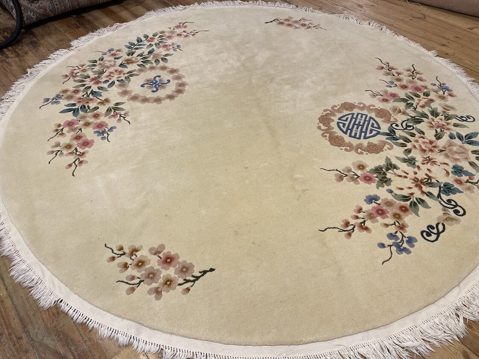 Exklusiver 250 cm runder Perserteppich – Top Qualität, 9mm Florhöhe, beige, für Fußbodenheizung geeignet, handgeknüpft