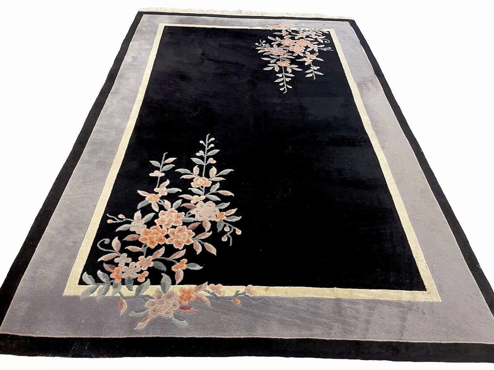 Eleganter schwarzer China Teppich 300x200 cm – Handgeknüpft aus reiner Schurwolle, 20 mm Florhöhe, optimale Wärmeisolation, Perserteppich