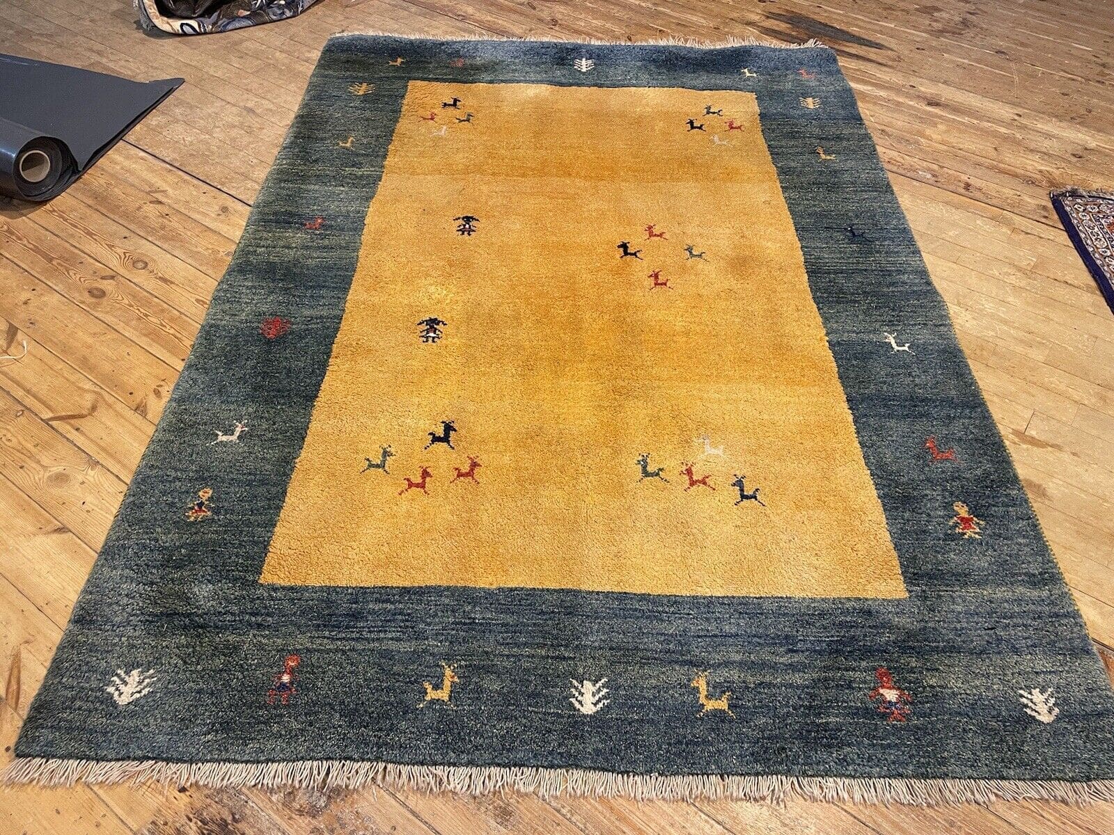 Klassischer Gabbeh Perserteppich in Rot 250x180 cm - Handgeknüpft, 100% Kaschmir, geeignet für Fußbodenheizung, handgeknüpft