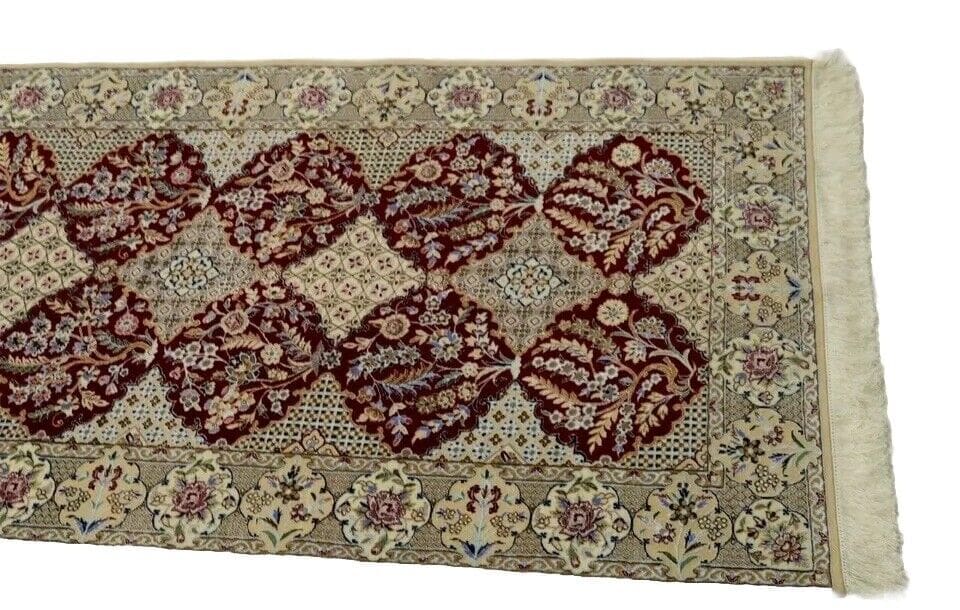 Wunderschöner Perserteppich 394 x 93 cm, Nain 6 La, 850.000-1.000.000 Knoten/m², 80% Korkwolle, 20% Naturseide, handgeknüpft, Top Qualität, Neu