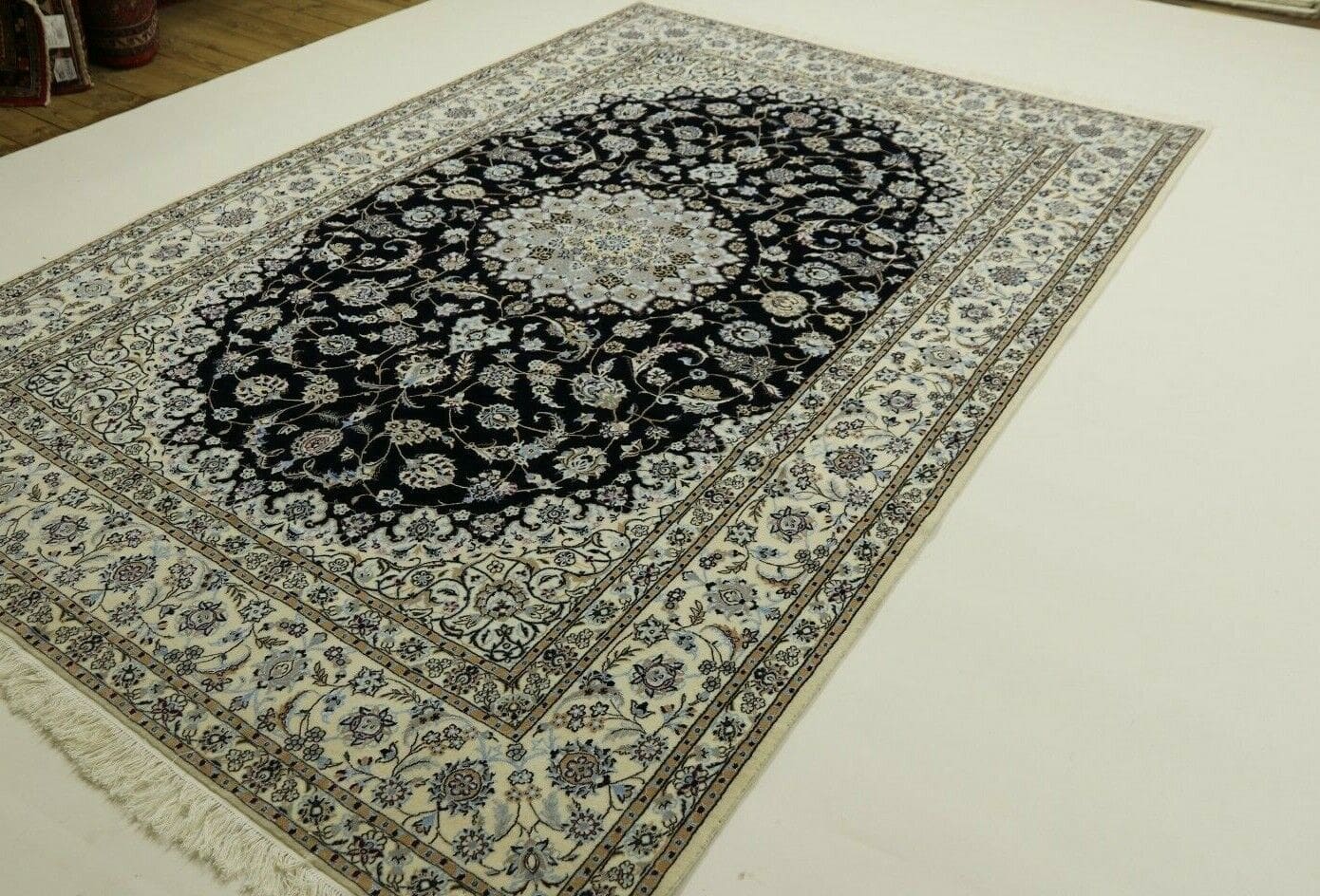 Wunderschöner Perserteppich Super Nain 6 La (310 x 200 cm) – 1000 Knoten/m², 80% Korkwolle & 20% Naturseide, handgeknüpft, Top Qualität Neu
