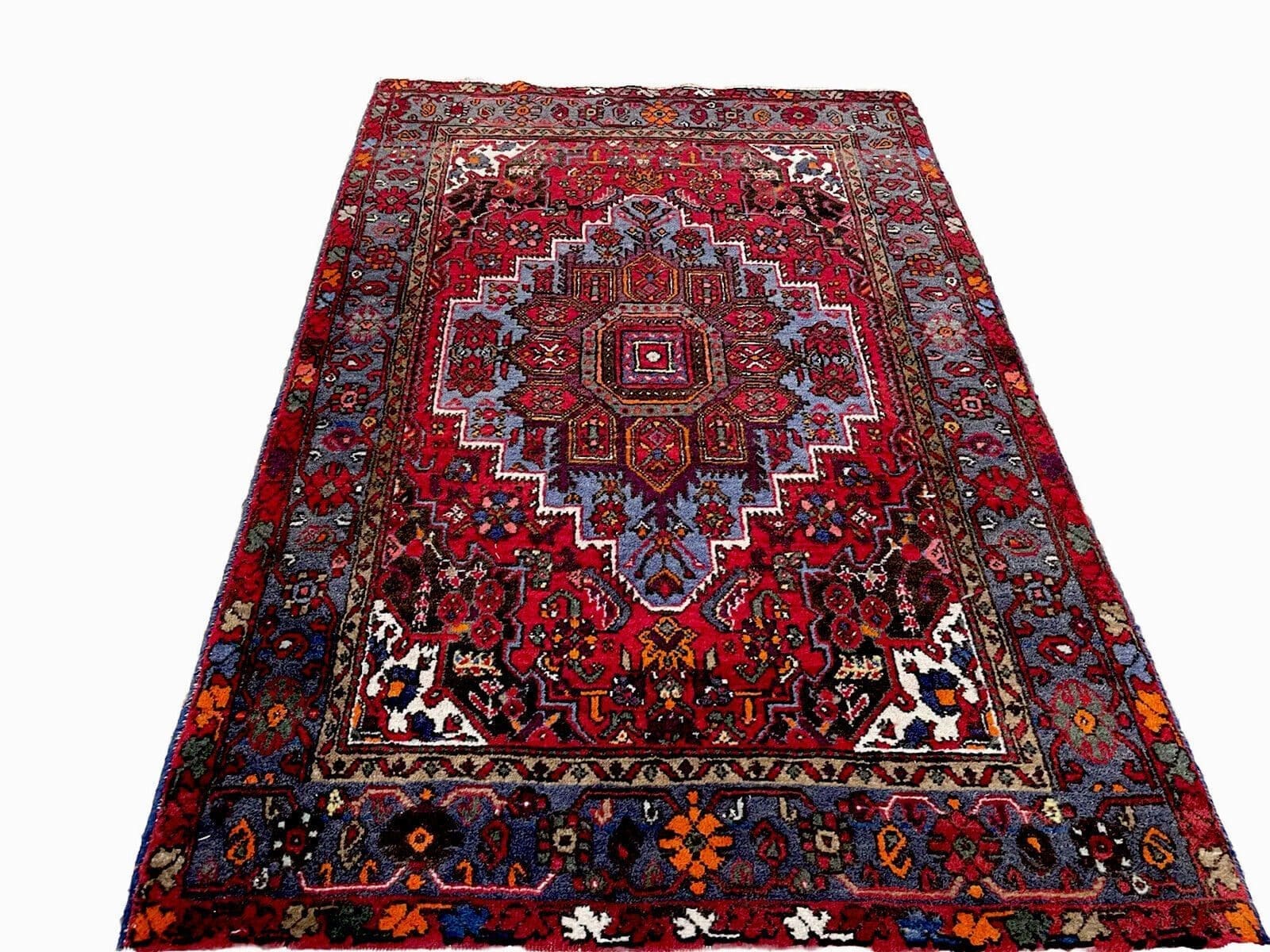 Antiker Perserteppich Goltogh/Bigar 160x100 cm - Seltenes Design mit schönem Medallion und schmaler beige Bordüre - Rustikales Nomaden-Design - Florhöhe 5-9mm - handgeknüpft