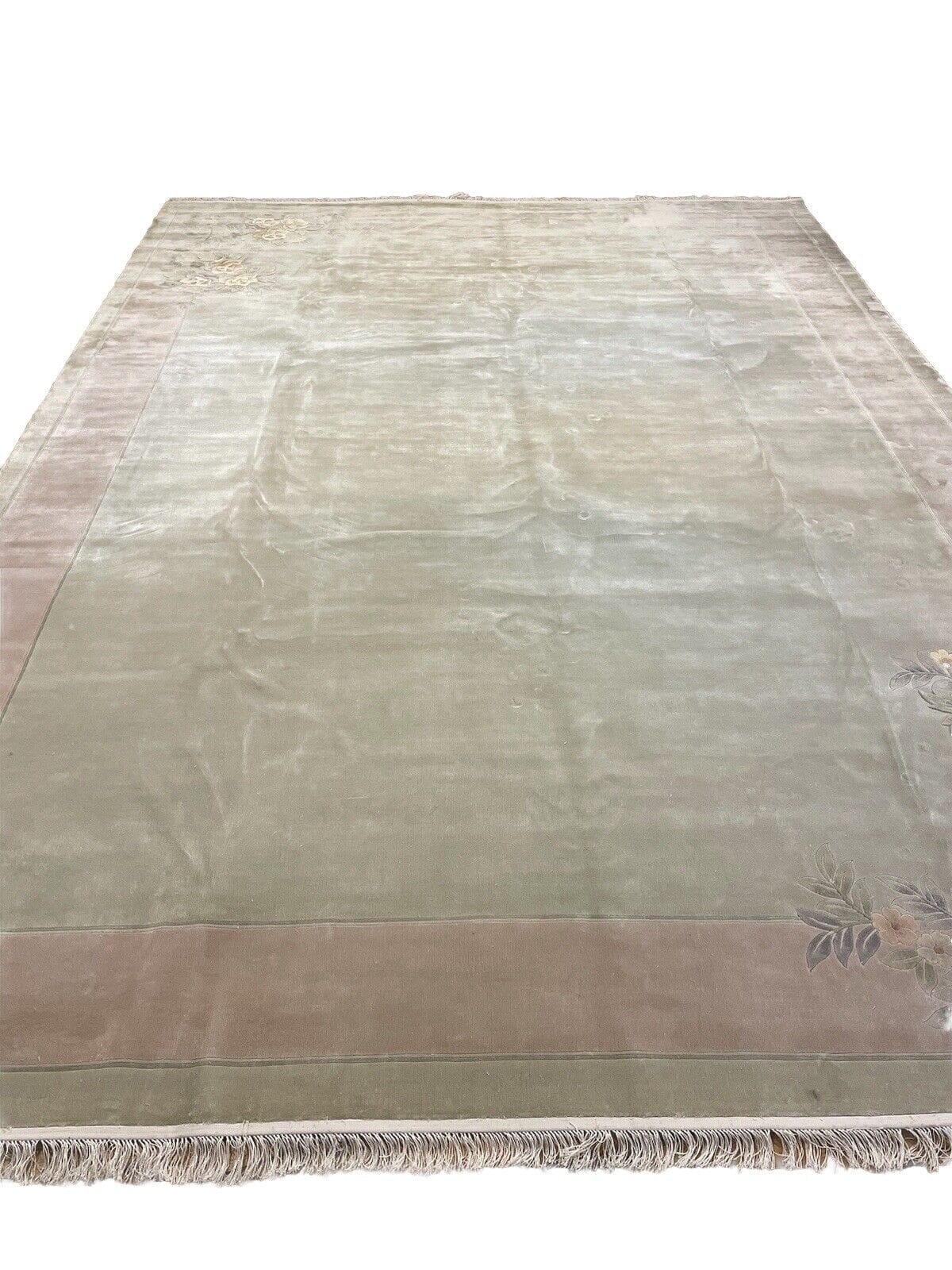 Exklusiver Peking Schmück Stück Teppich 250x350 cm - Handgeknüpft aus reiner Seide, sanft Beigegrün, zeitloses chinesisches Muster - Perserteppich
