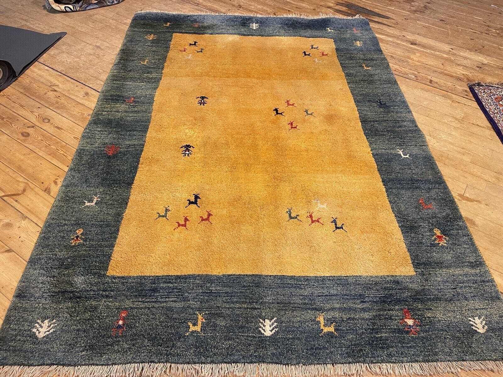 Klassischer Gabbeh Perserteppich in Rot 250x180 cm - Handgeknüpft, 100% Kaschmir, geeignet für Fußbodenheizung, handgeknüpft
