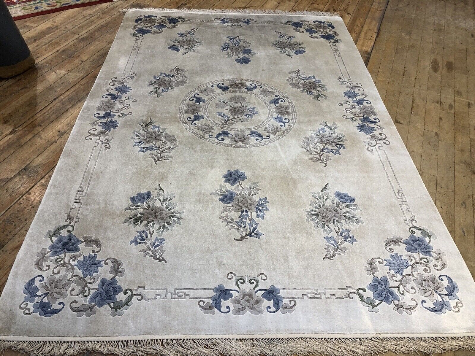 Exklusiver Peking Perserteppich 280x180 cm – Handgeknüpft, 100% Reine Seide, Grau-Blau, Florhöhe 6 mm, Ideal für Fußbodenheizung, Einzelstück