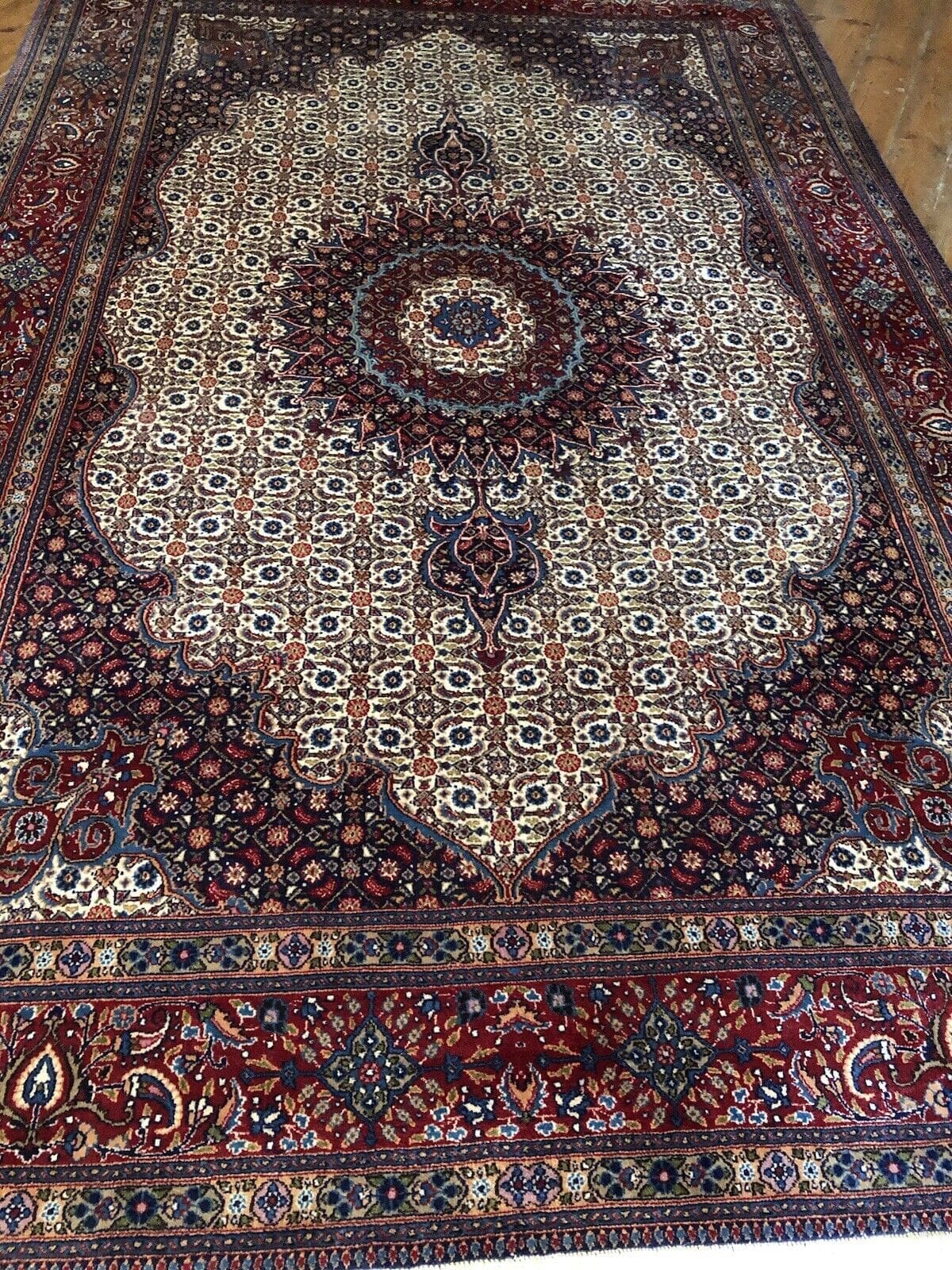 Klassischer Perserteppich MOUD 300x200 cm - Handgeknüpft, florales Design mit Medaillon aus reiner Schurwolle und Seide, traditionelle Bordüre - Perserteppich