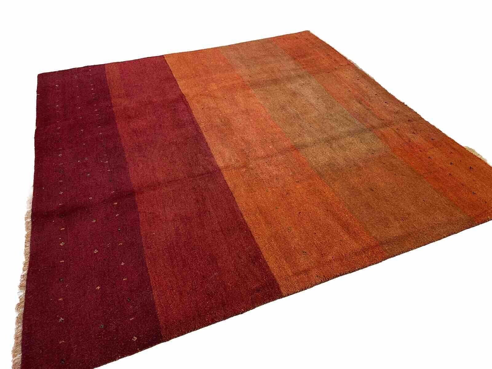 Gabbeh Orientteppich 250x250 cm – Handgeknüpft aus 100% reiner Wolle mit natürlichen Farben, Landschaftsmuster in Rot – Perserteppich handgeknüpft