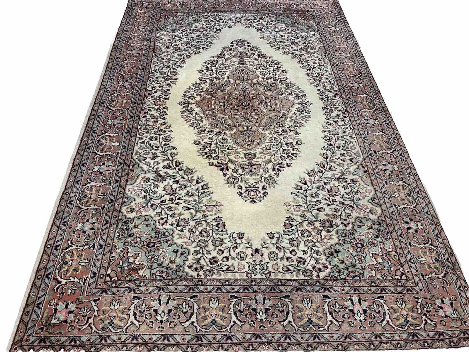 Beige Original Türkischer Perserteppich 265x170 cm – Handgeknüpft, Reine Schurwolle, Fußbodenheizungsgeeignet