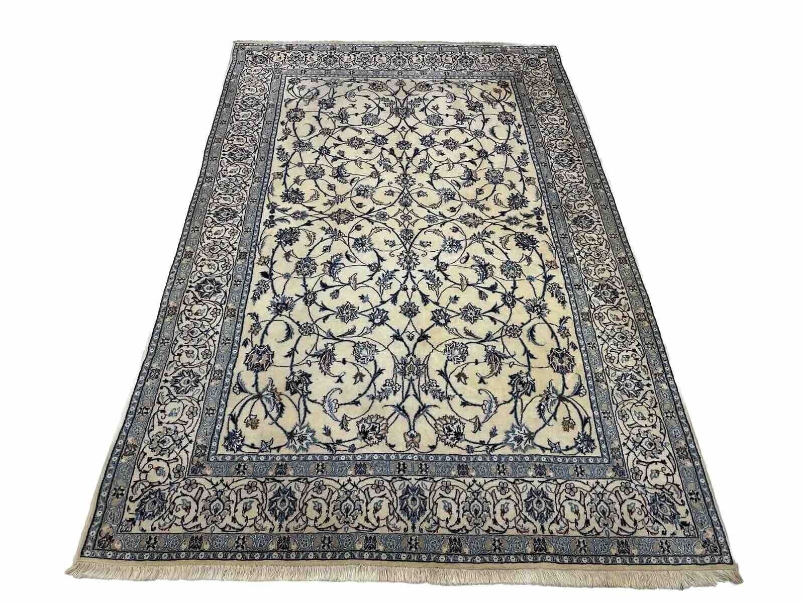 (Verkauft) Beige Handgeknüpfter Top Nain Perserteppich 250x160 cm – Florales Design mit Medallion und dekorierten Ecken, 1-3 cm Florhöhe, Top Qualität, handgeknüpft, Perserteppich