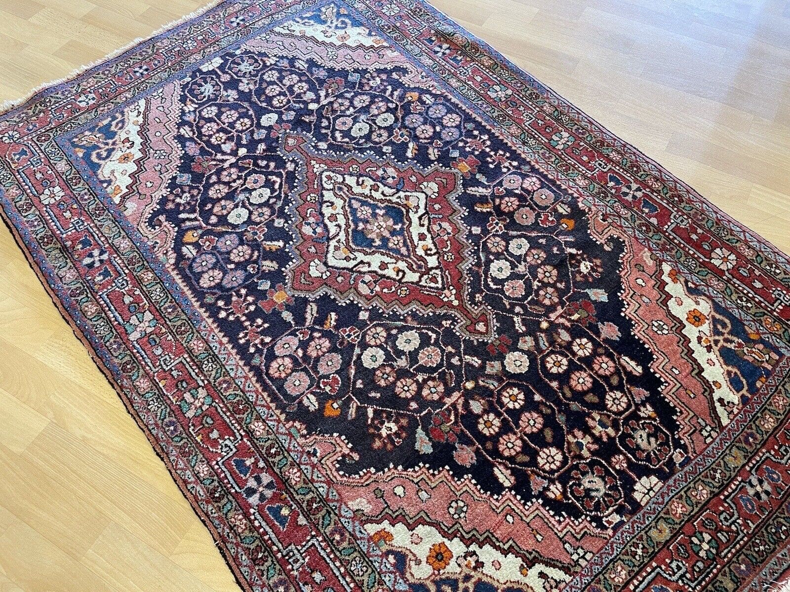 Perserteppich Antiker Sarough 167x110 cm - Reine Schurwolle, geprüft und professionell gewaschen, ideal für Liebhaber und Sammler - handgeknüpft