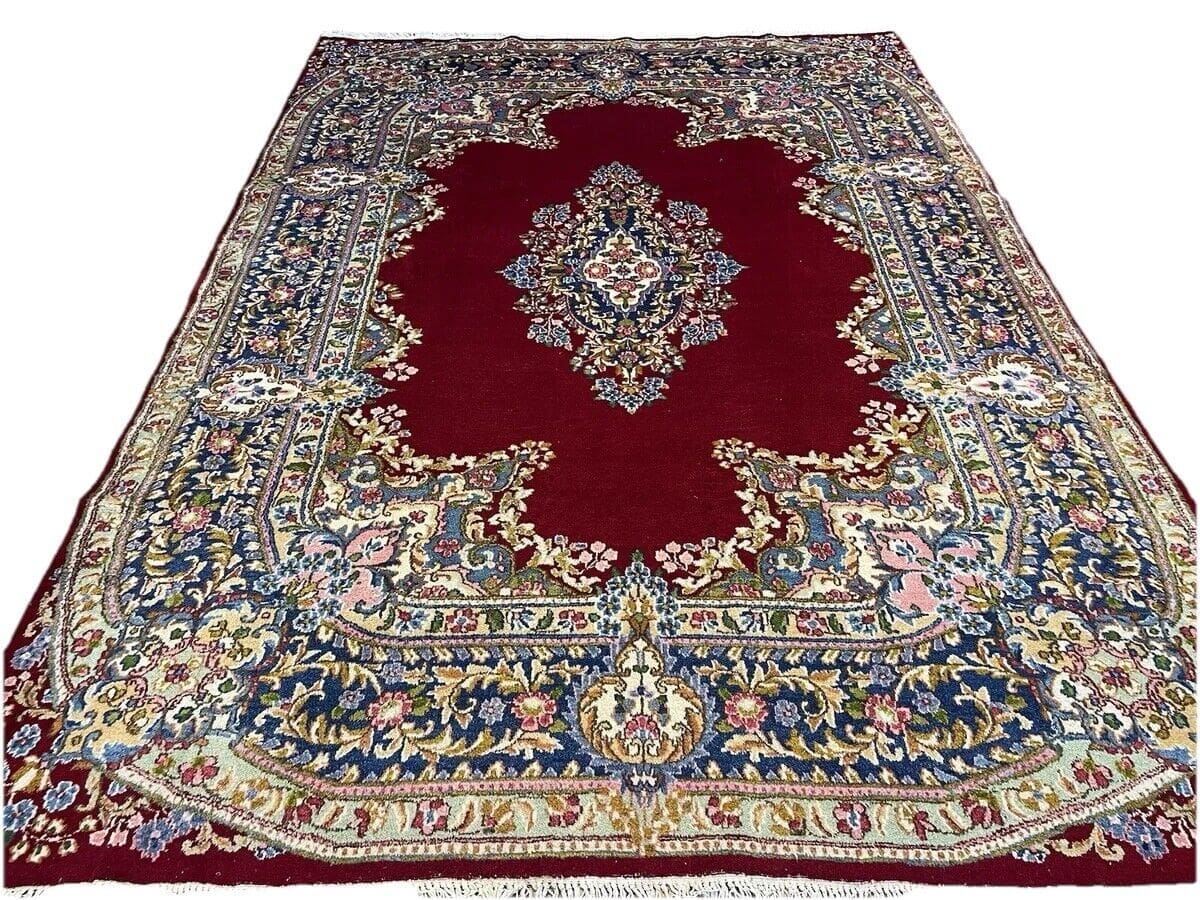 Kerman Perserteppich 300 x 205 cm – Elegantes Medaillon-Muster in leuchtendem Rot, 10 mm Florhöhe, aus reiner Schurwolle, handgeknüpft, Perserteppich