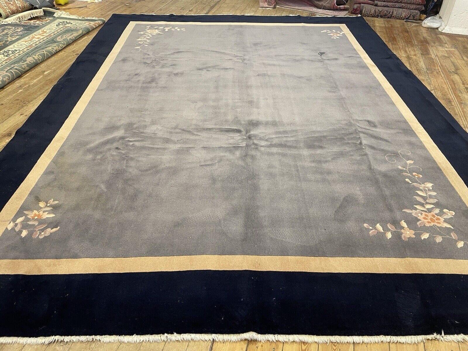Edler Peking Teppich 300 x 400 cm – Antik Design im Art-déco-Stil, 410/310 Knotenzahl, aus reiner Schurwolle und Kaschmir, handgeknüpft, Perserteppich