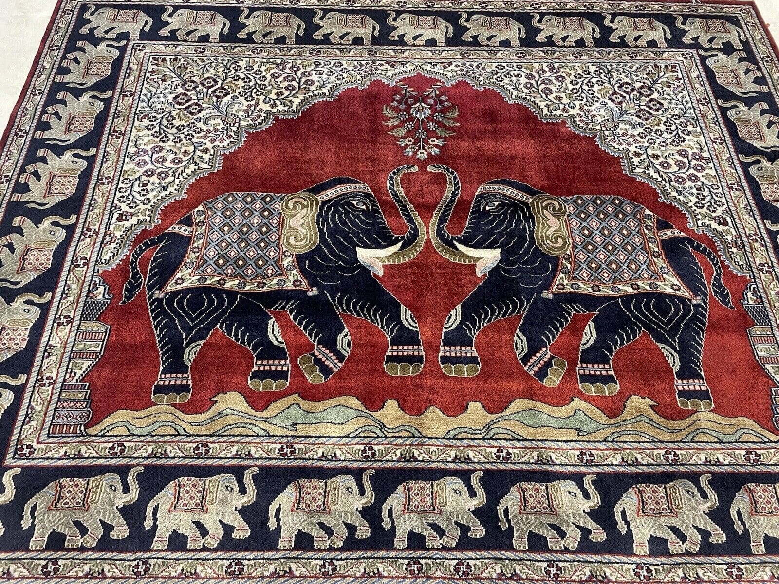 Original Pakistanischer Perserteppich 250x200 cm – Elefant Motiv, handgeknüpft, 100% Kaschmir, ideal für Fußbodenheizung, orientalischer Charme