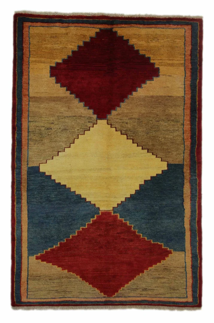 Gabbeh - Shuli 194 x 129 cm | Knotendichte: 90.000 - 180.000 / m² | Ausgefallene Muster auf glanzvoller Schurwolle | Handgeknüpft | Perserteppich